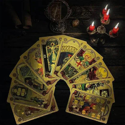 Ylellinen Tarot -kultapainos