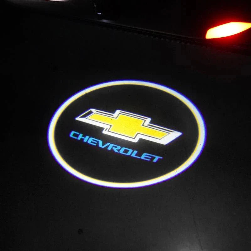 Auton logoprojektori – valaise sisäänastumisesi tyylikkäällä logolla
